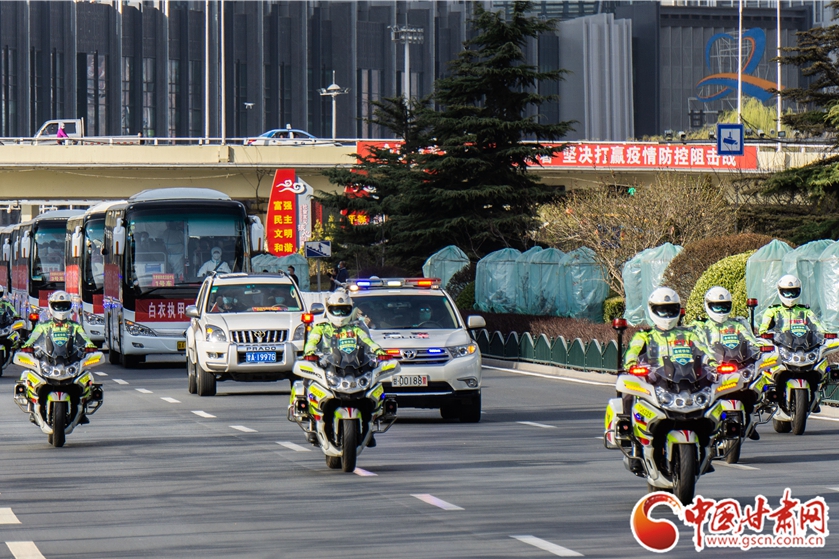 甘肅省第六批支援湖北醫療隊凱旋歸來 蘭州公安交警最高禮遇護航（圖）