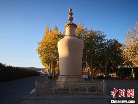 圖為2020年11月，沐浴在晨光中的莫高窟道士塔。(資料圖) 馮志軍 攝