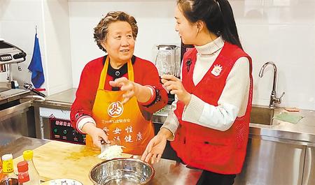 居家養老托起幸?！跋﹃柤t”——甘肅建設多元養老服務體系讓老年人安度晚年