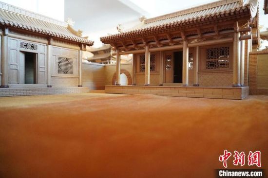 圖為微縮建筑蘭州四合院內部結構。　九美旦增 　攝