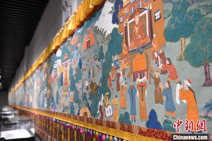 8月20日,“塔影河聲吉祥千年——涼州會盟暨蘭州與武威文物聯展”在蘭州市博物館開展。戴文昌 攝 8月20日,“塔影河聲吉祥千年——涼州會盟暨蘭州與武威文物聯展”在蘭州市博物館開展。戴文昌 攝