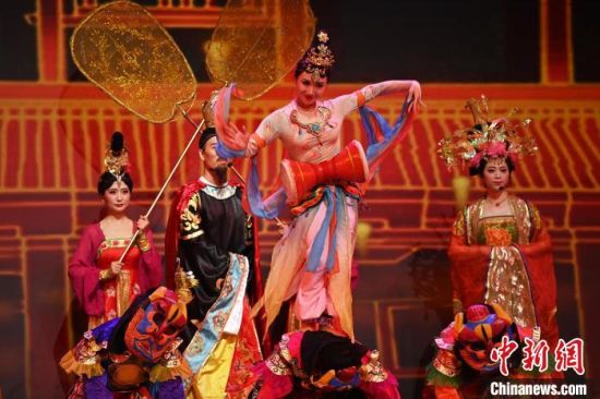 2023年第六屆敦煌文博會期間，系列演藝上演。(資料圖)李亞龍 攝